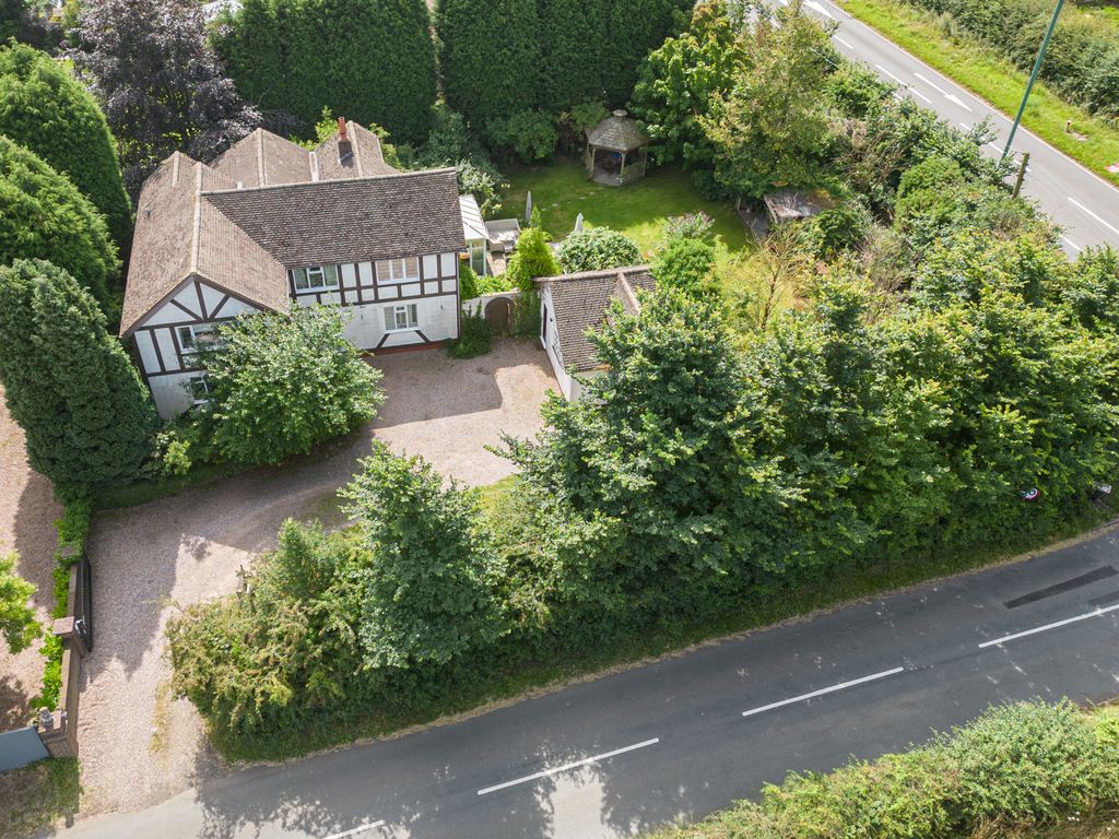 5 bed detached house for sale in Gravelly Lane, Stonnall, Walsall WS9, £650,000 Zoopla