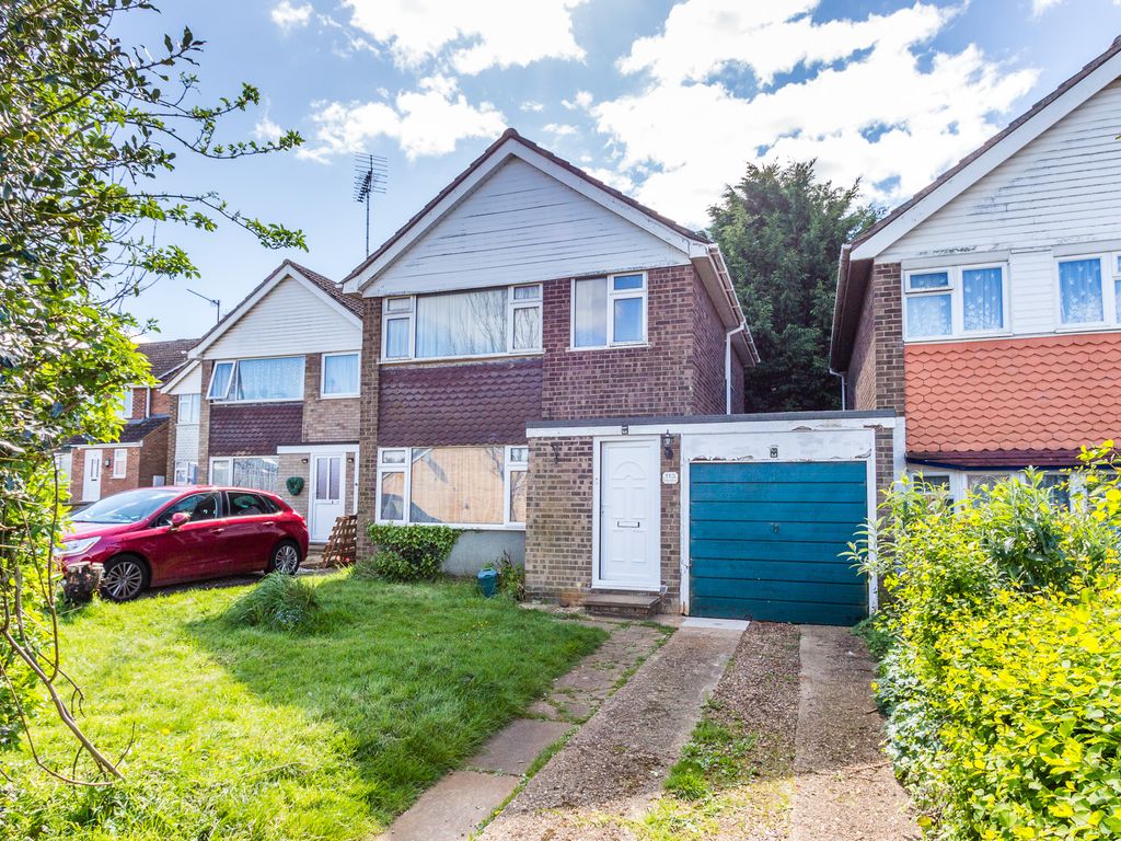 3 bed detached house for sale in Oaks Drive, Higham Ferrers, Rushden