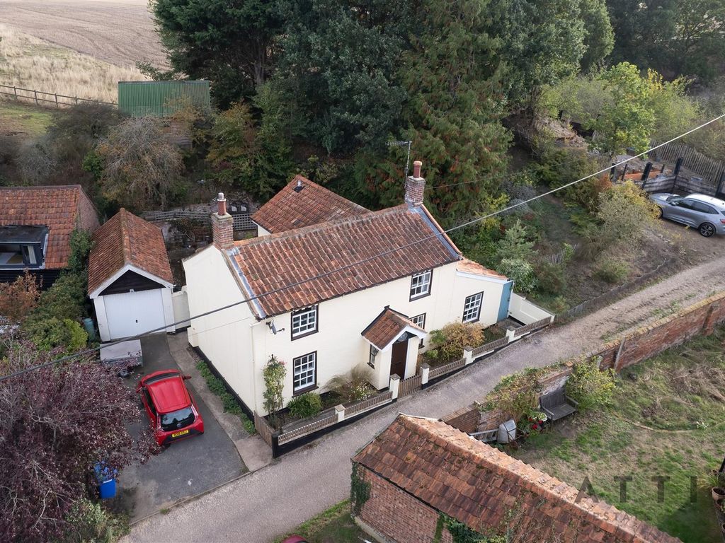 3 bed cottage for sale in The Street, Holton, Halesworth IP19 Zoopla