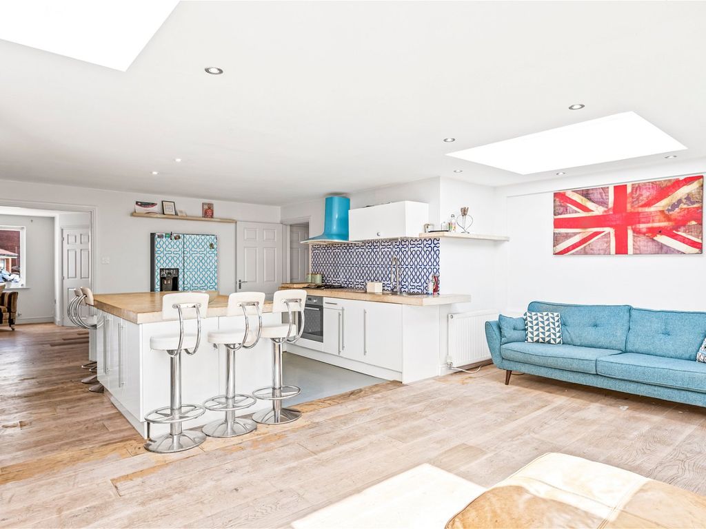 4 bed detached house for sale in 71 Bobbin Lane, Carlton Boulevard