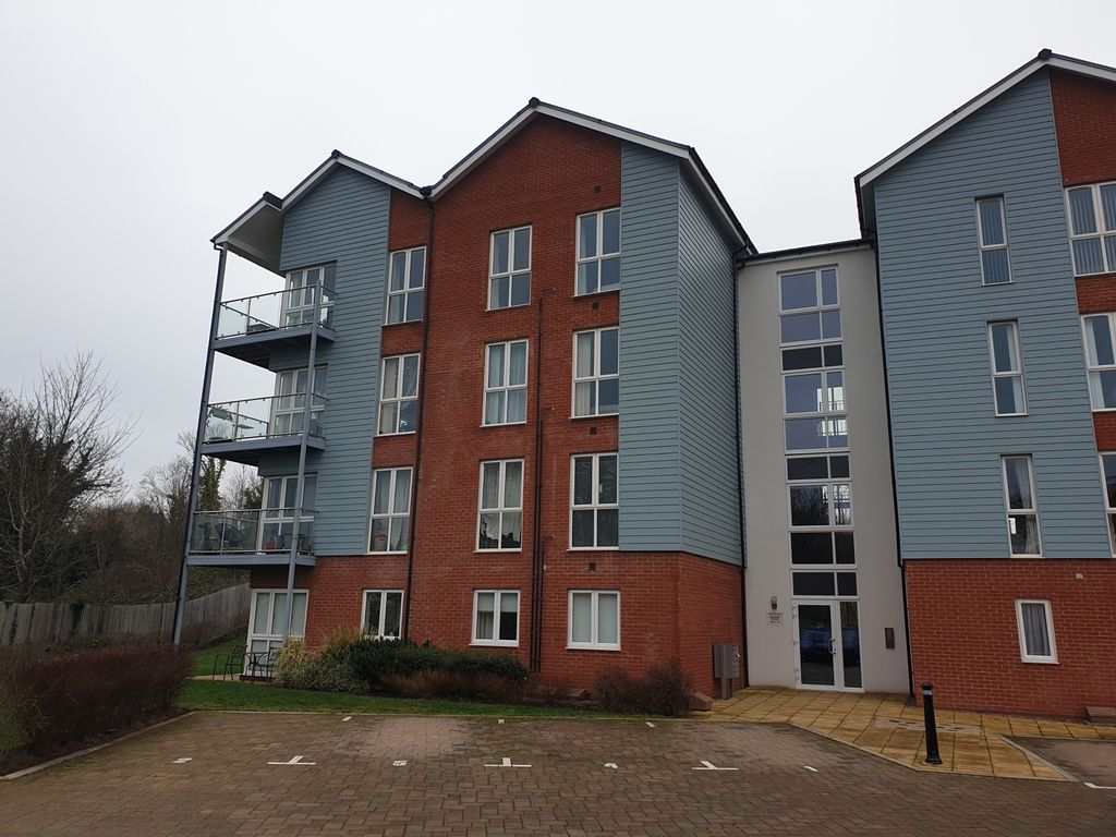 2 bed flat to rent in 32 The Lane, Barbourne, Worcester WR1, £1,000 pcm