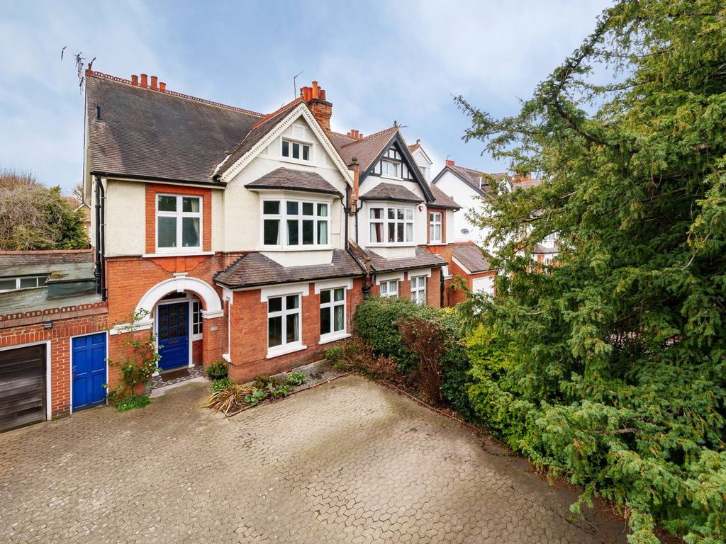 6 bed semidetached house for sale in Richmond Road, Kingston Upon