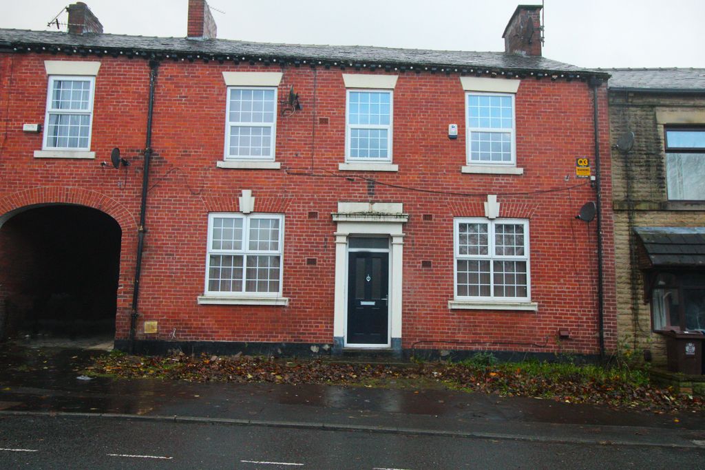 4 bed terraced house to rent in Oldham Road, Rochdale OL11, £1,800 pcm Zoopla