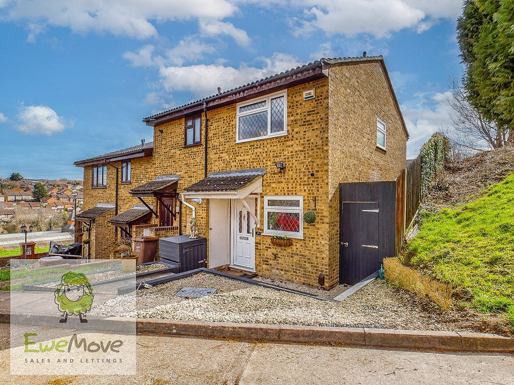 2 bed end terrace house for sale in Monarch Close, Chatham ME5 Zoopla