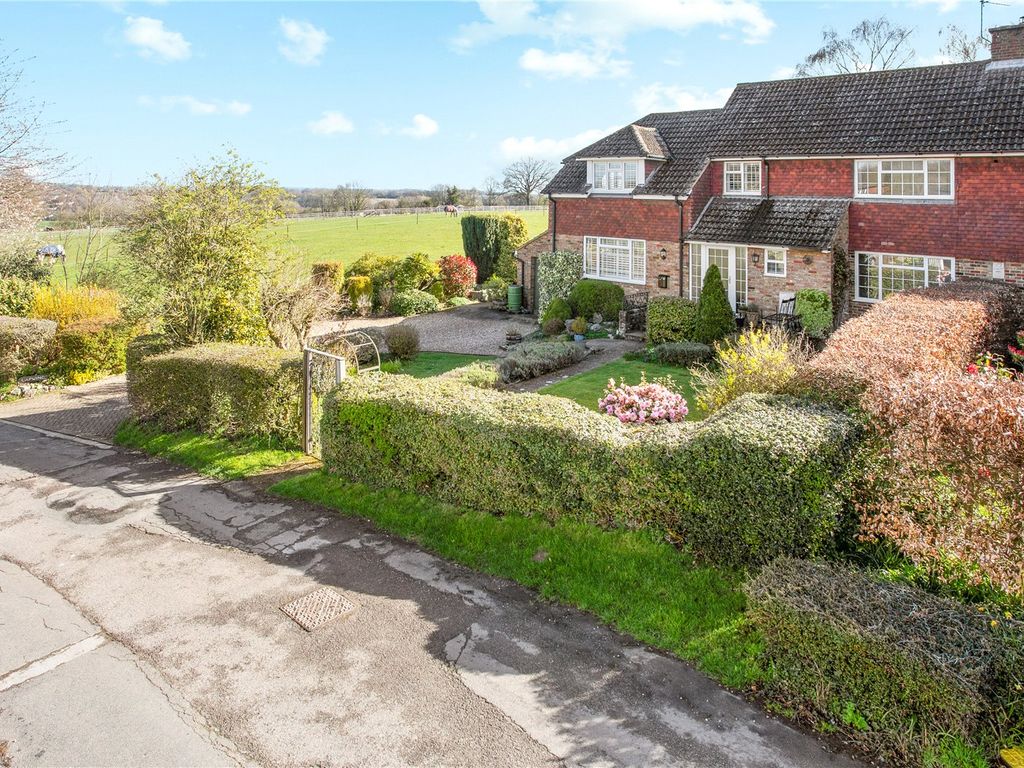 4 bed semidetached house for sale in Hotley Bottom Lane, Prestwood