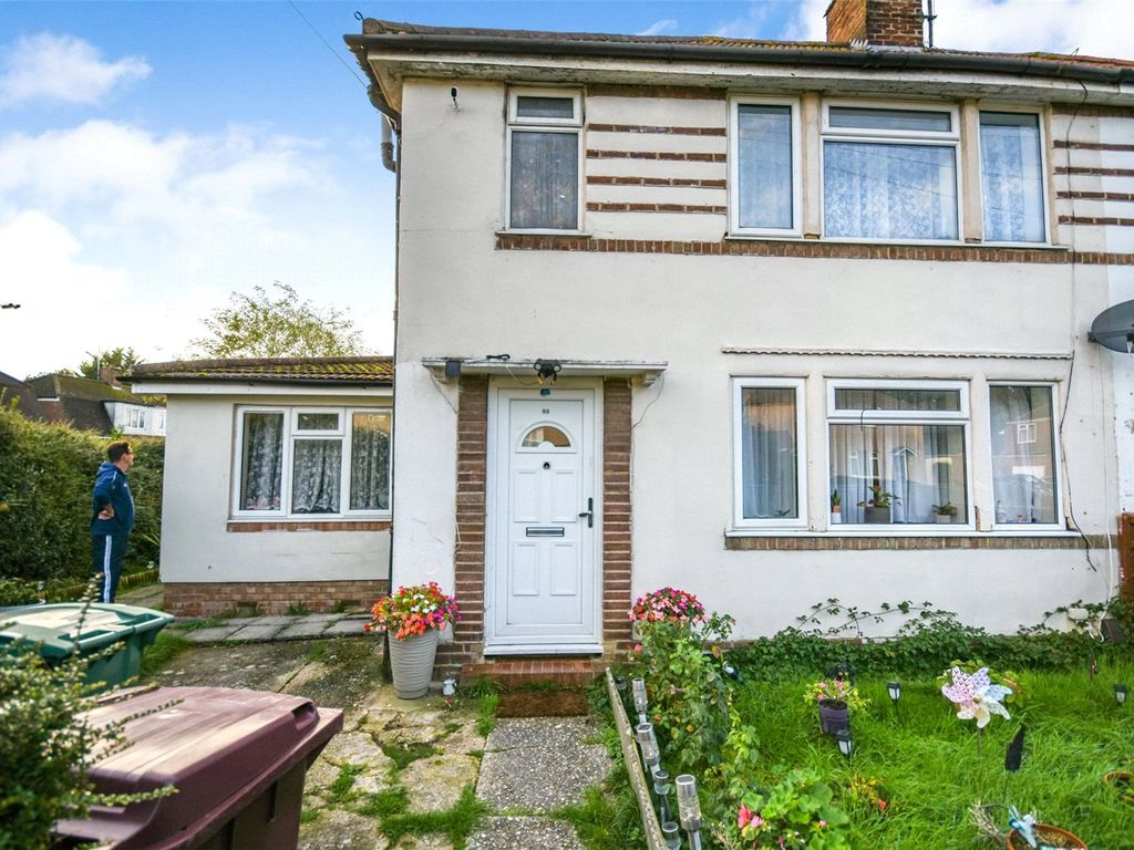 4 bed semidetached house to rent in Blandford Road, Reading RG2, £