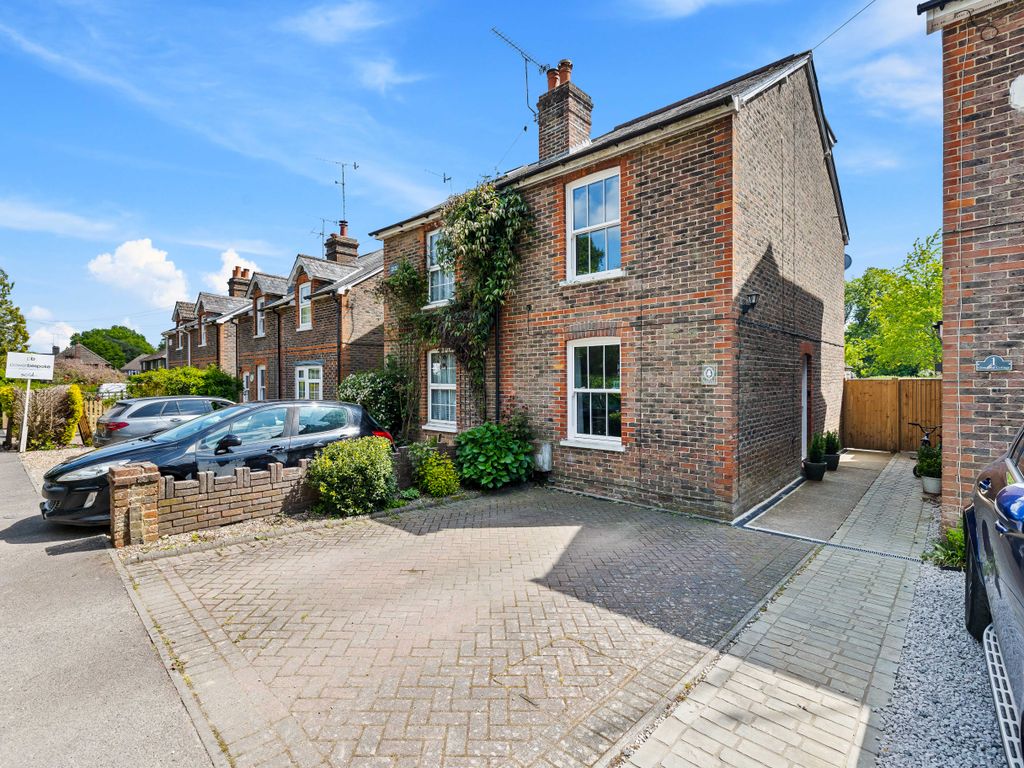 3 bed semidetached house for sale in Ref Gk Glovers Road, Charlwood