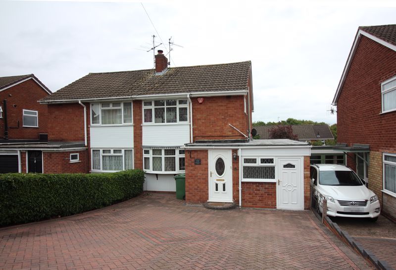 3 bed semidetached house for sale in Sandringham Road, Wordsley