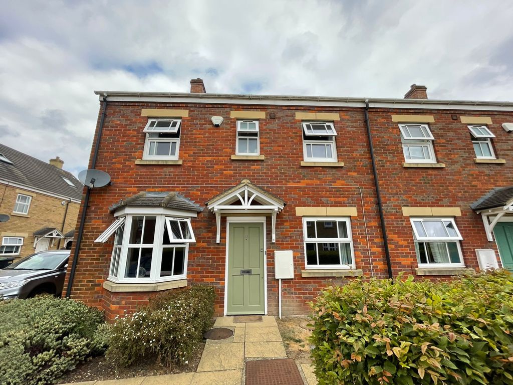 4 bed semidetached house to rent in Weavers Orchard, Arlesey SG15 Zoopla