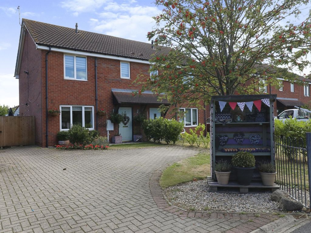 3 bed semidetached house for sale in Southgore Lane, North Leverton