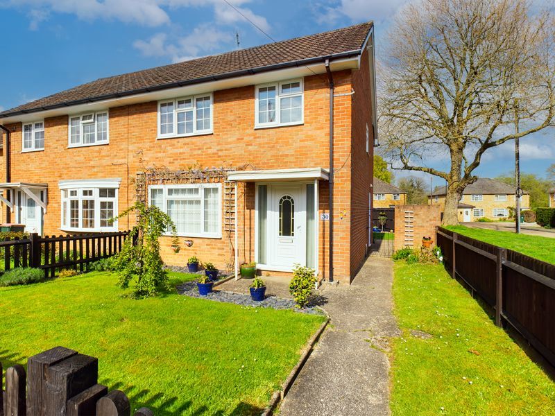 3 bed semidetached house for sale in Stafford Road, Crawley RH11 Zoopla