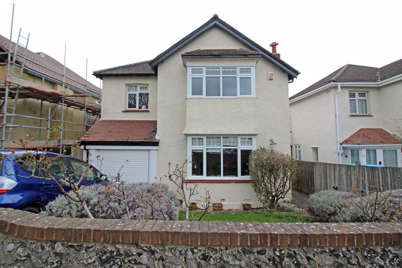 4 bed detached house for sale in Kendall Avenue South, Sanderstead