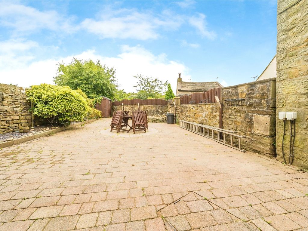 4 bed detached house for sale in Earby Road, Salterforth, Barnoldswick