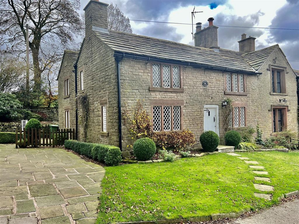 3 bed semidetached house for sale in Wincle, Macclesfield, Cheshire