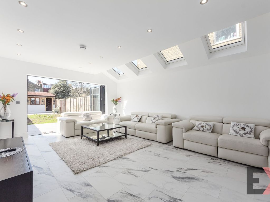 4 bed terraced house for sale in Elmers End Road, Beckenham BR3, £