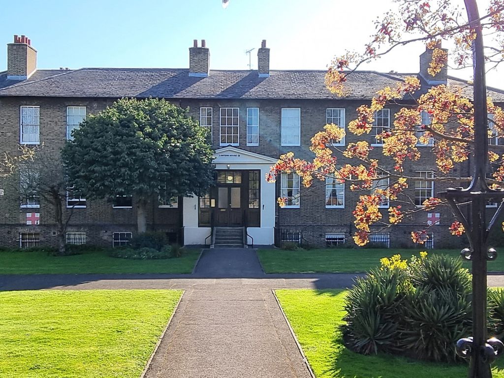 1 bed flat to rent in Lantern House, Connaught Mews, London SE18 Zoopla