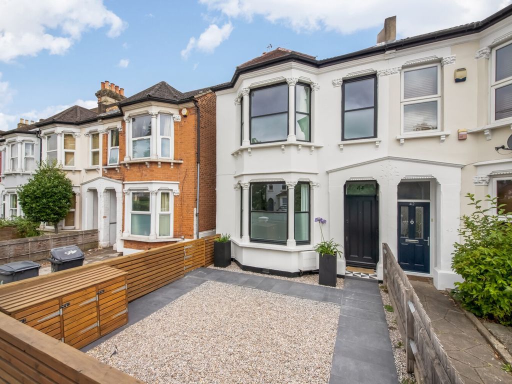 3 bed semidetached house for sale in Elmers End Road, Anerley, London