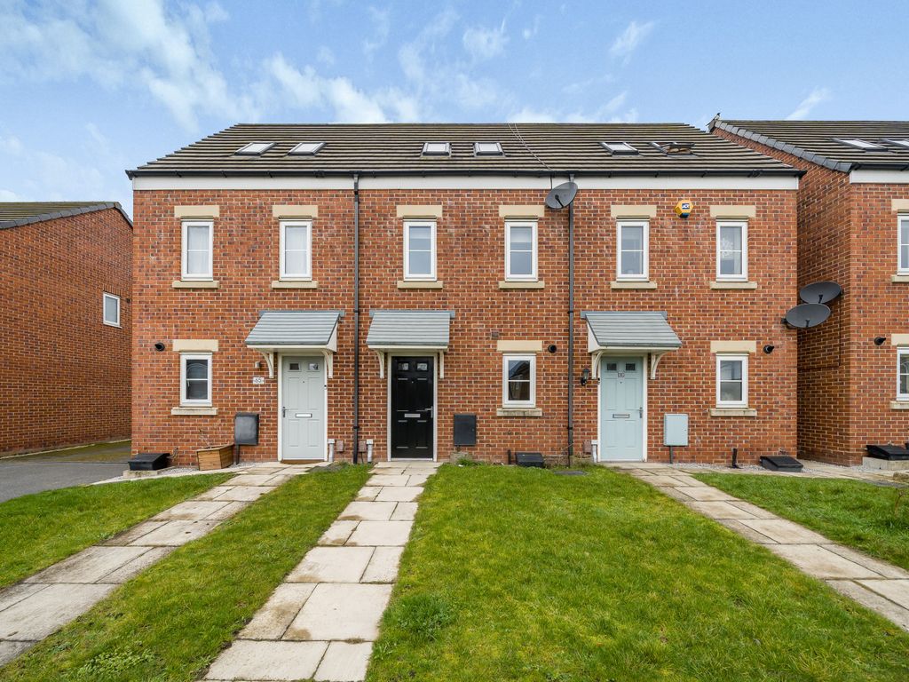 3 bed town house for sale in Woodlands Way, Whinmoor, Leeds LS14 Zoopla