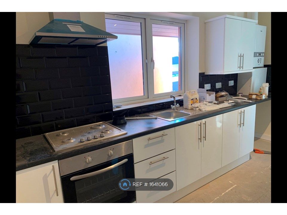 3 bed flat to rent in Skewen, Neath SA10 Zoopla