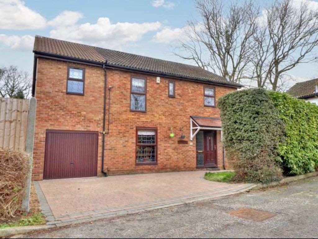 5 bed detached house for sale in Marston Close, Walderslade, Chatham