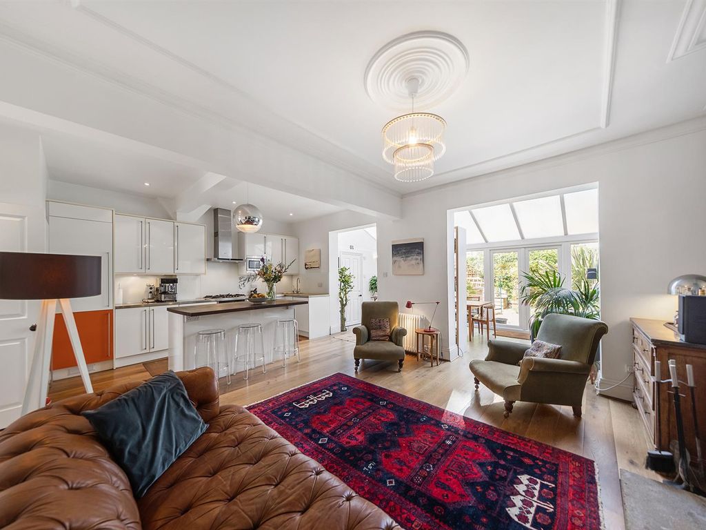 4 bed property for sale in Sudbourne Road, London SW2 Zoopla