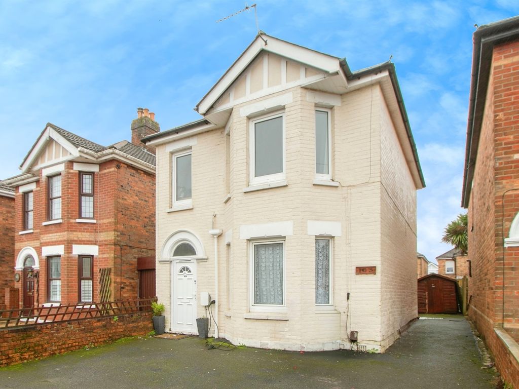 1 bed flat for sale in Capstone Road, Bournemouth BH8, £125,000 Zoopla