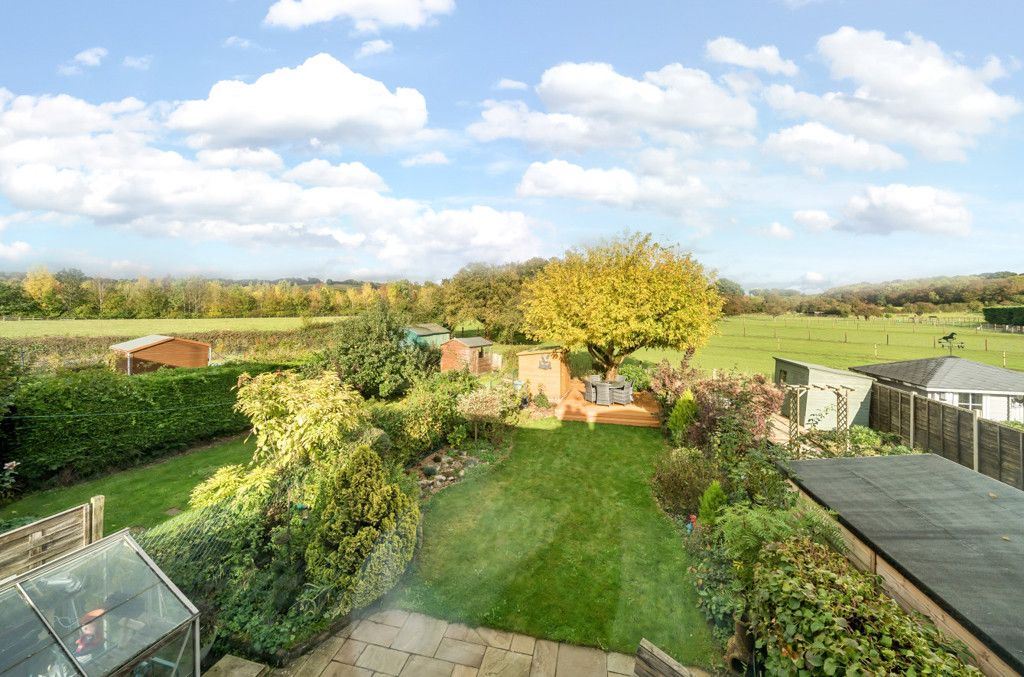 3 bed semidetached house for sale in Noahs Ark, Kemsing, Sevenoaks