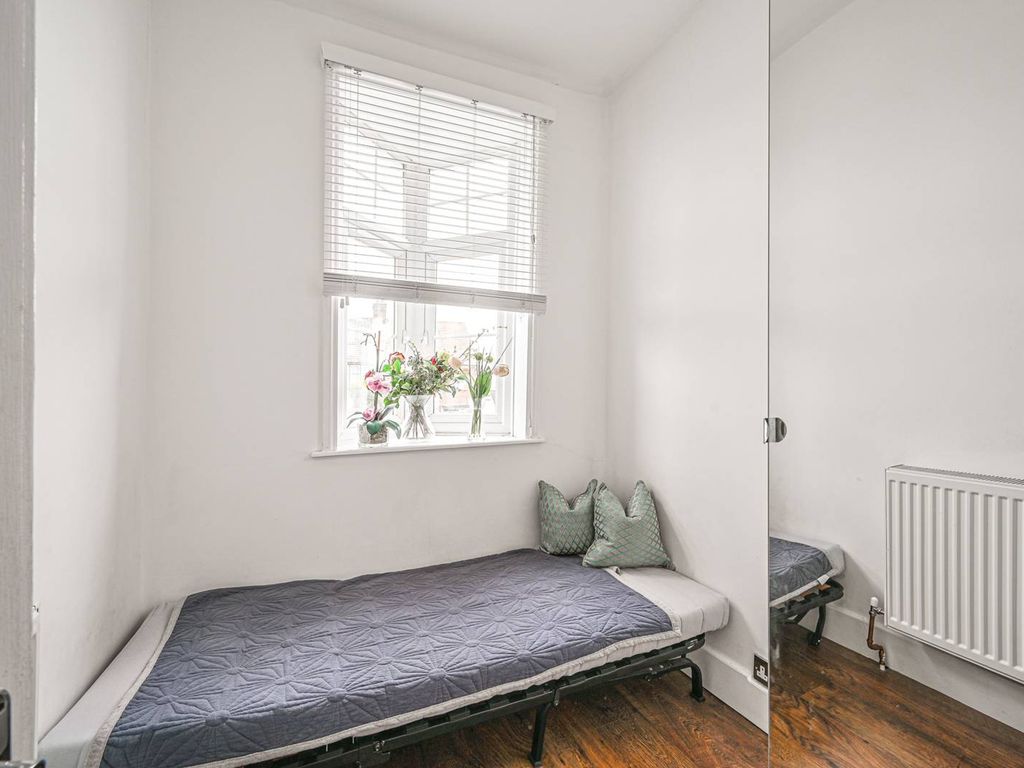 3 bed flat to rent in Colindeep Lane, Colindale, London NW9 Zoopla