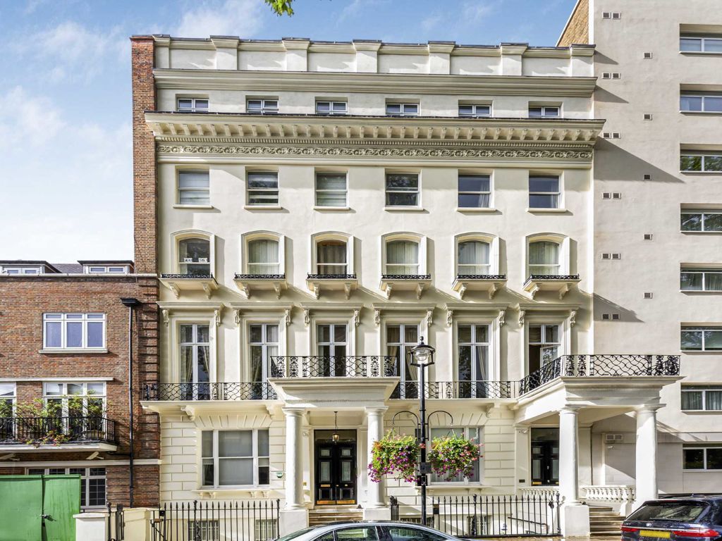 3 bed flat for sale in Gloucester Square, London W2, £3,900,000 Zoopla