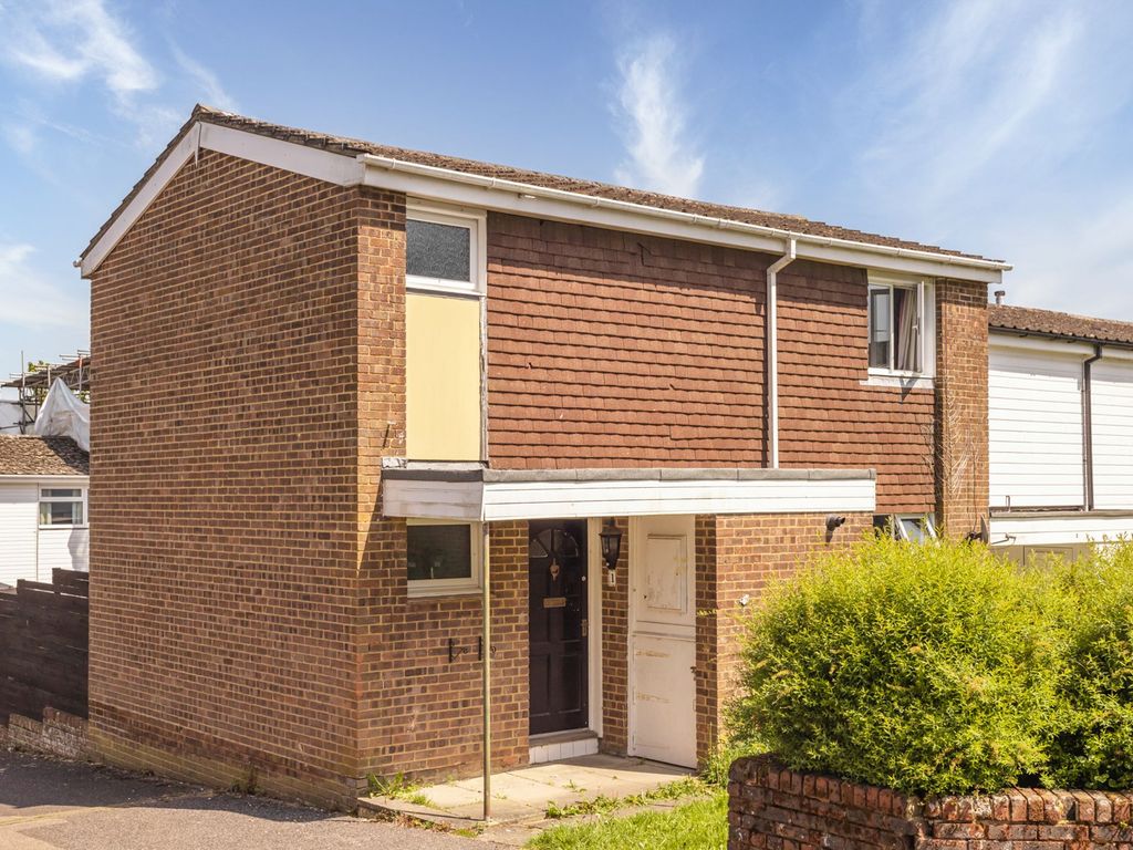 3 bed end terrace house for sale in b Close, Crawley RH11 Zoopla