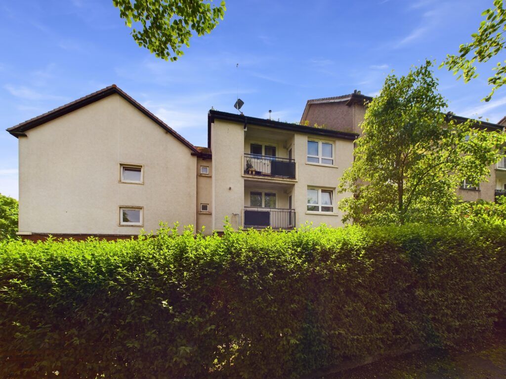2 bed flat for sale in Flat 1/2, 41 Eriboll Street, Lambhill, Glasgow G22, £50,000 Zoopla