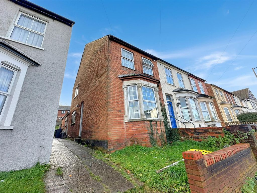 3 bed semidetached house for sale in Dashwood Avenue, Cressex Business