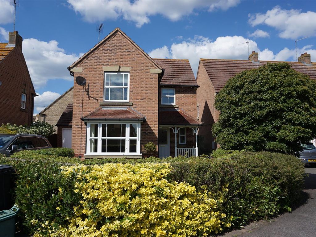 3 bed detached house to rent in Dexter Way, Warmington, Peterborough