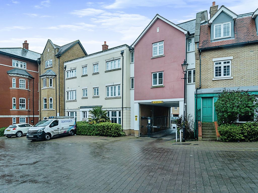 2 bed flat for sale in Rocheforte House, Roche Close, Rochford, Essex