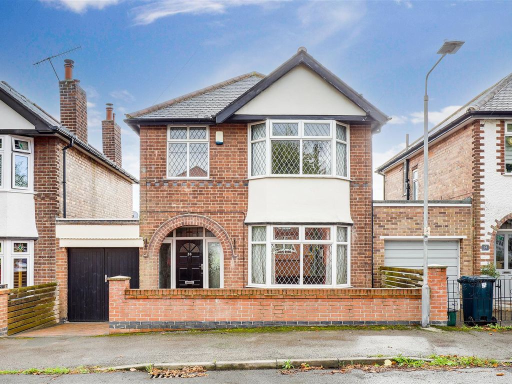3 bed detached house for sale in Hereford Road, Woodthorpe