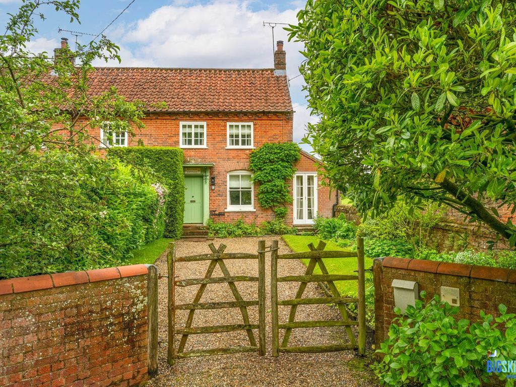 1 bed cottage for sale in The Street, Swanton Novers NR24, £335,000