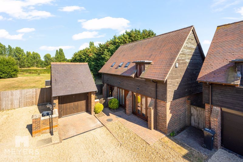 3 bed detached house for sale in Lake Farm Close, Longham BH22 Zoopla