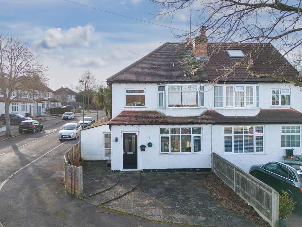 3 bed terraced house for sale in St. Mary Avenue, Wallington SM6, £