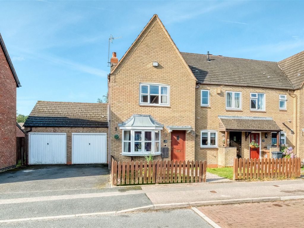 3 bed end terrace house for sale in Calcutt Way, Shirley, Solihull B90