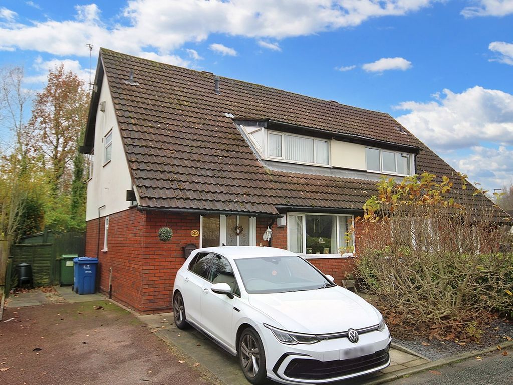 3 bed semidetached house for sale in Nansen Close, Old Hall