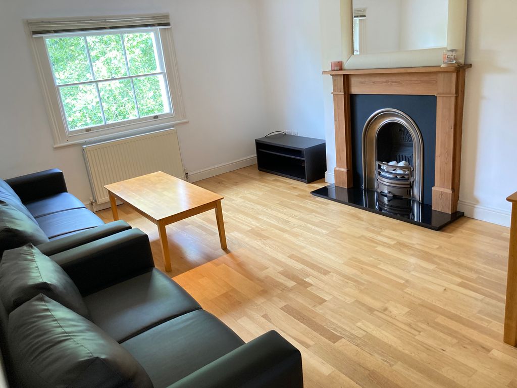 2 bed flat to rent in Very Near The Common Area, Ealing W5 Zoopla