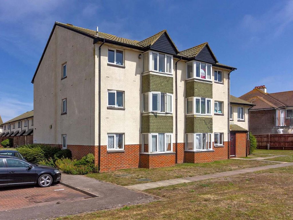 2 bed flat for sale in Newport Mews, Worthing BN11, £240,000 Zoopla