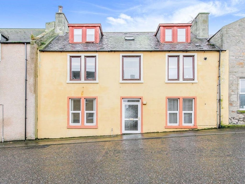 2 bed flat to rent in Commerce Street, Lossiemouth, Morayshire IV31