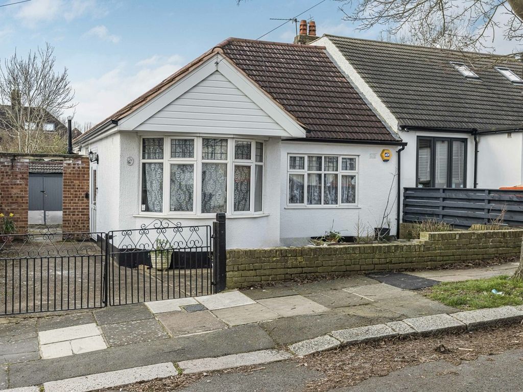 2 bed bungalow for sale in Farndale Crescent, Greenford UB6, £530,000