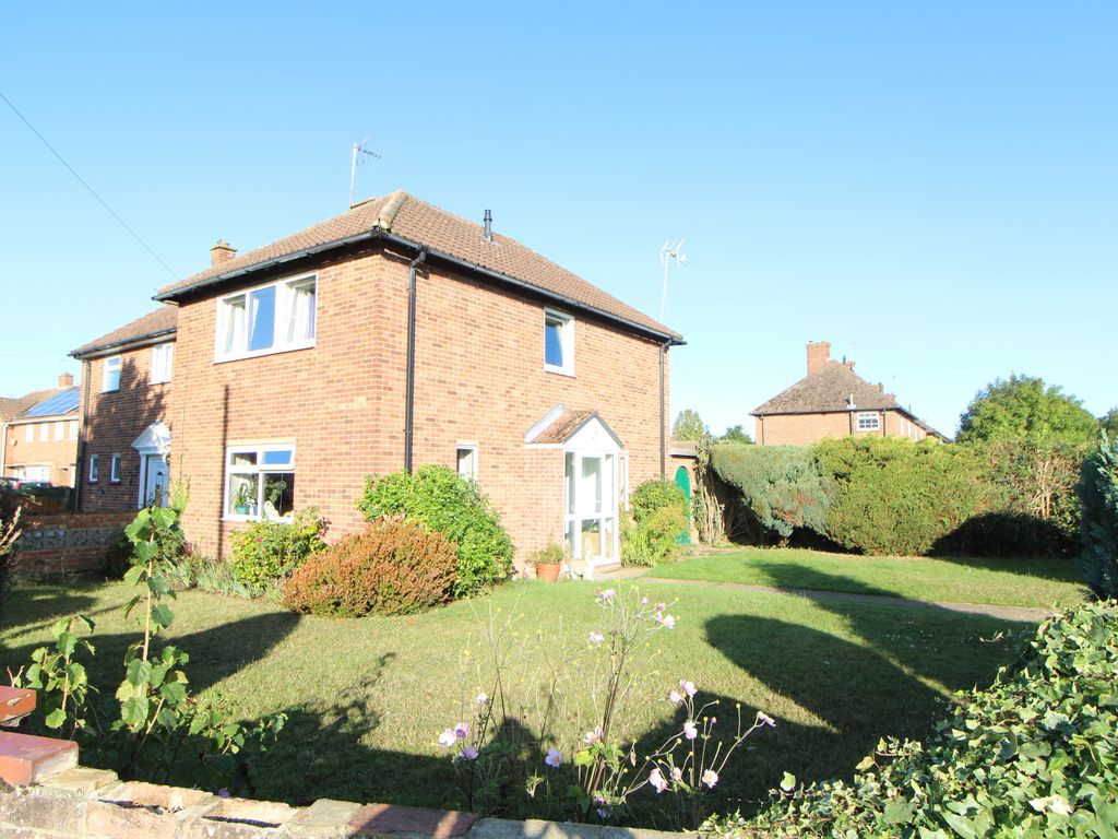 3 bed semidetached house to rent in Duncan Road, Colchester CO2, £1,450 pcm Zoopla