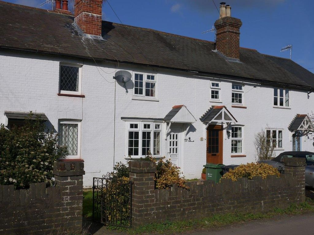 2 bed terraced house to rent in Pound Place, Shalford, Guildford GU4