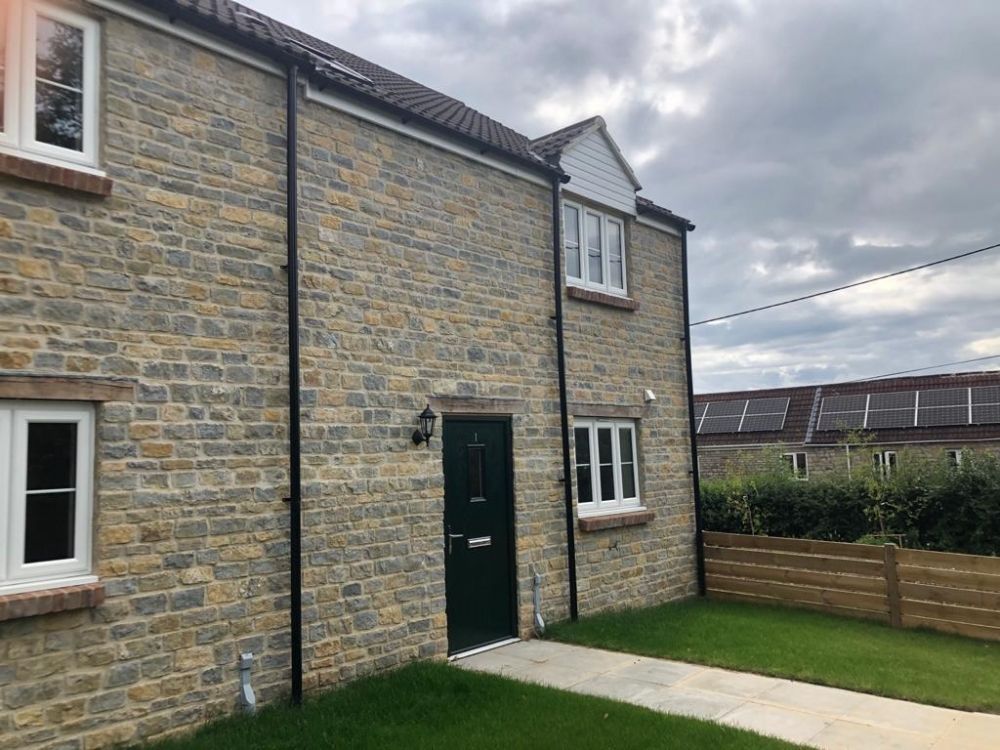 2 bed semidetached house to rent in Pilton Road, North Wootton