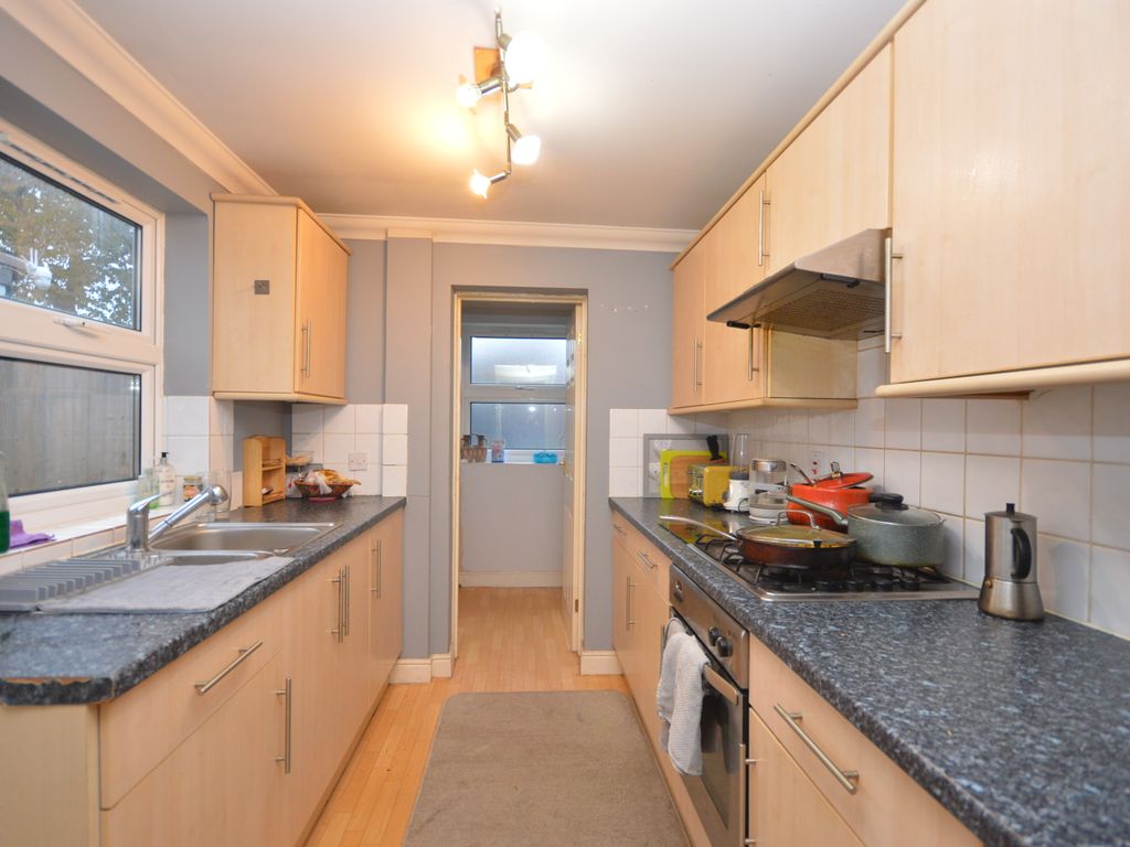 2 bed property to rent in Edmund Street, Kettering NN16, £950 pcm Zoopla