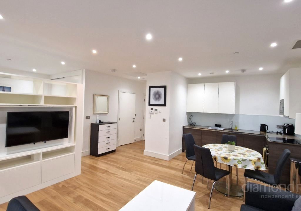 1 bed flat to rent in Staines Road, Hounslow TW3 Zoopla