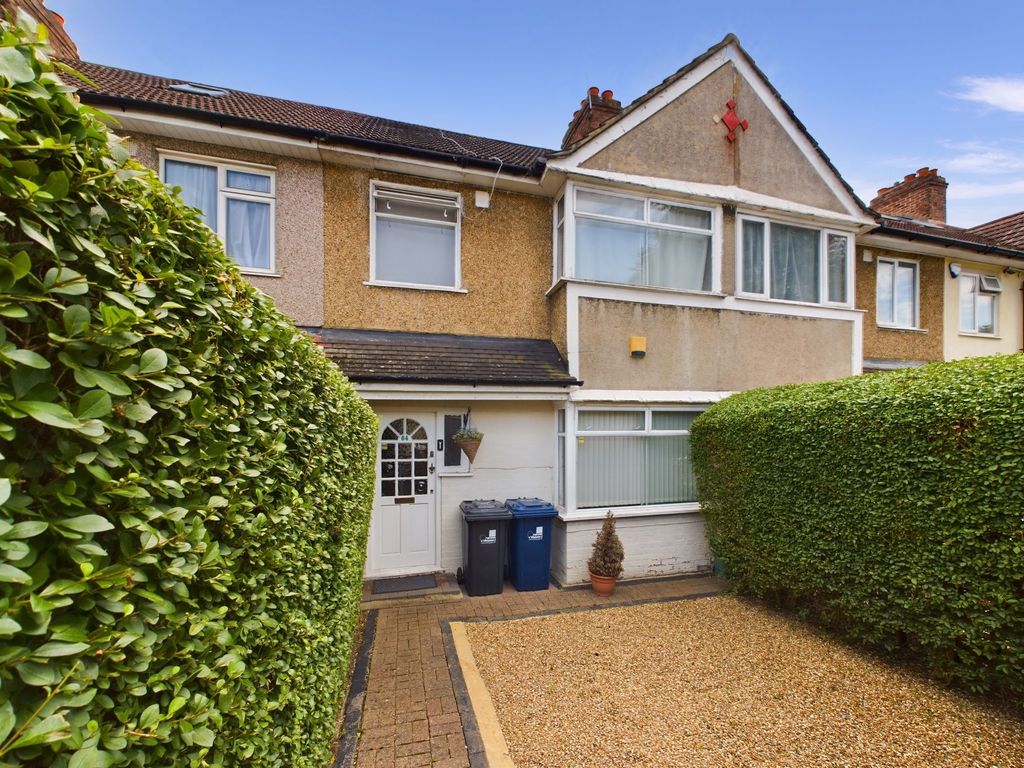 3 bed terraced house for sale in Wood End Lane, Northolt UB5 Zoopla